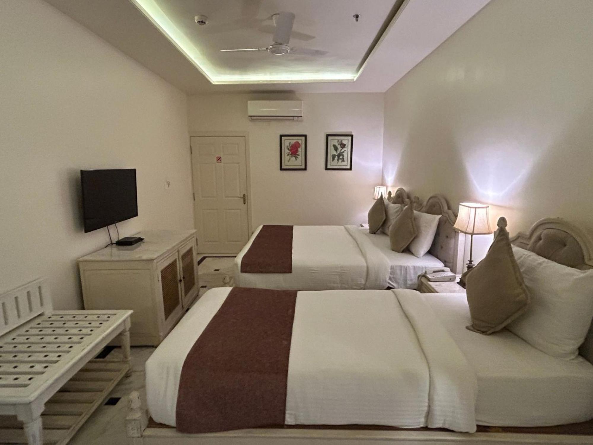 Moustache Select Hotel 3*