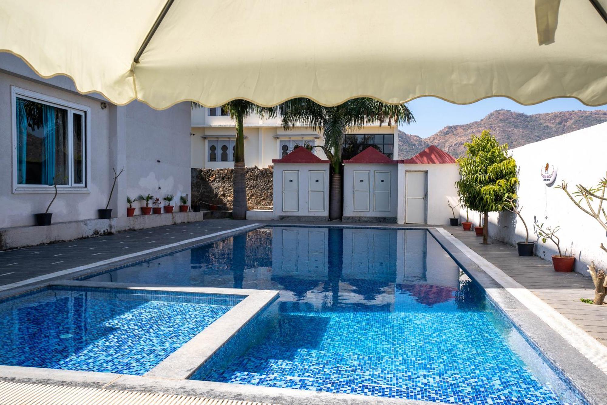 Hotel Surya Kothi 3*
