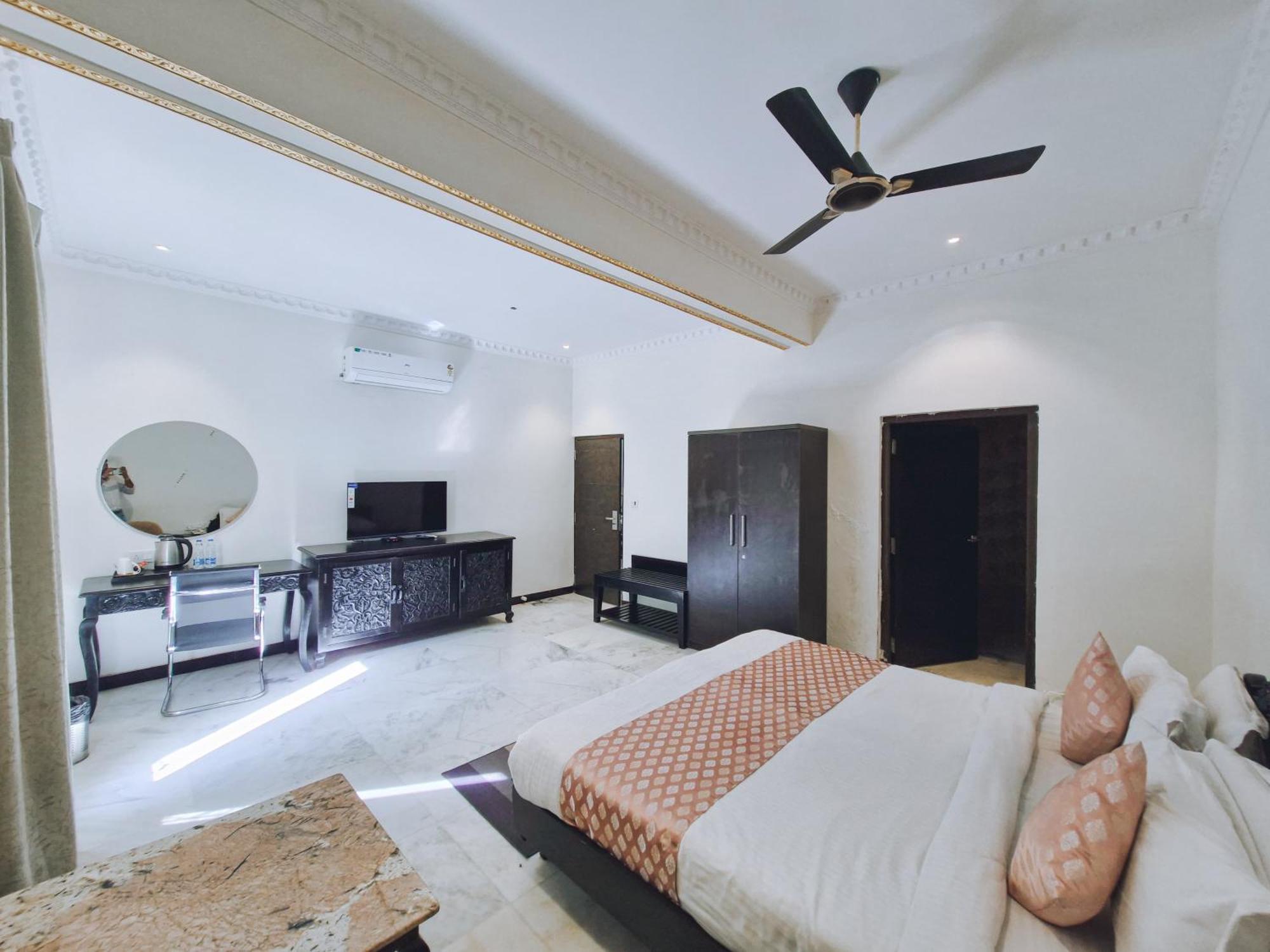 Hotel Surya Kothi 3*