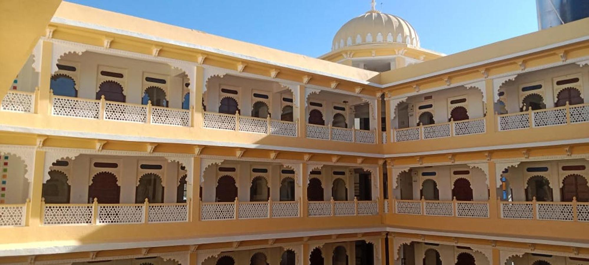 Sinclairs Palace Retreat Hotel