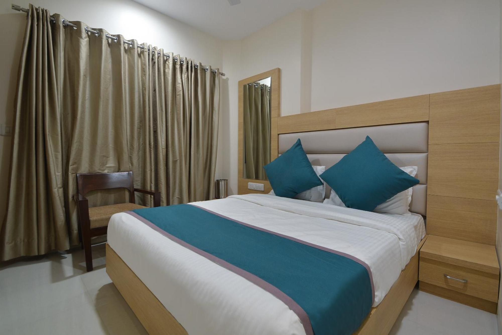 Collection O Surajpole Formerly Blu Orchid Hotel