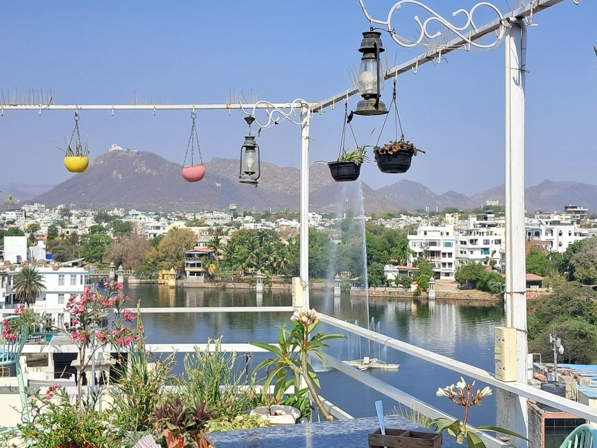 Raahi Backpacker's Hostel *