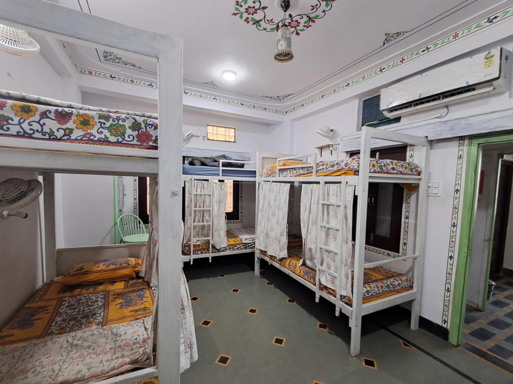 Raahi Backpacker's Hostel *