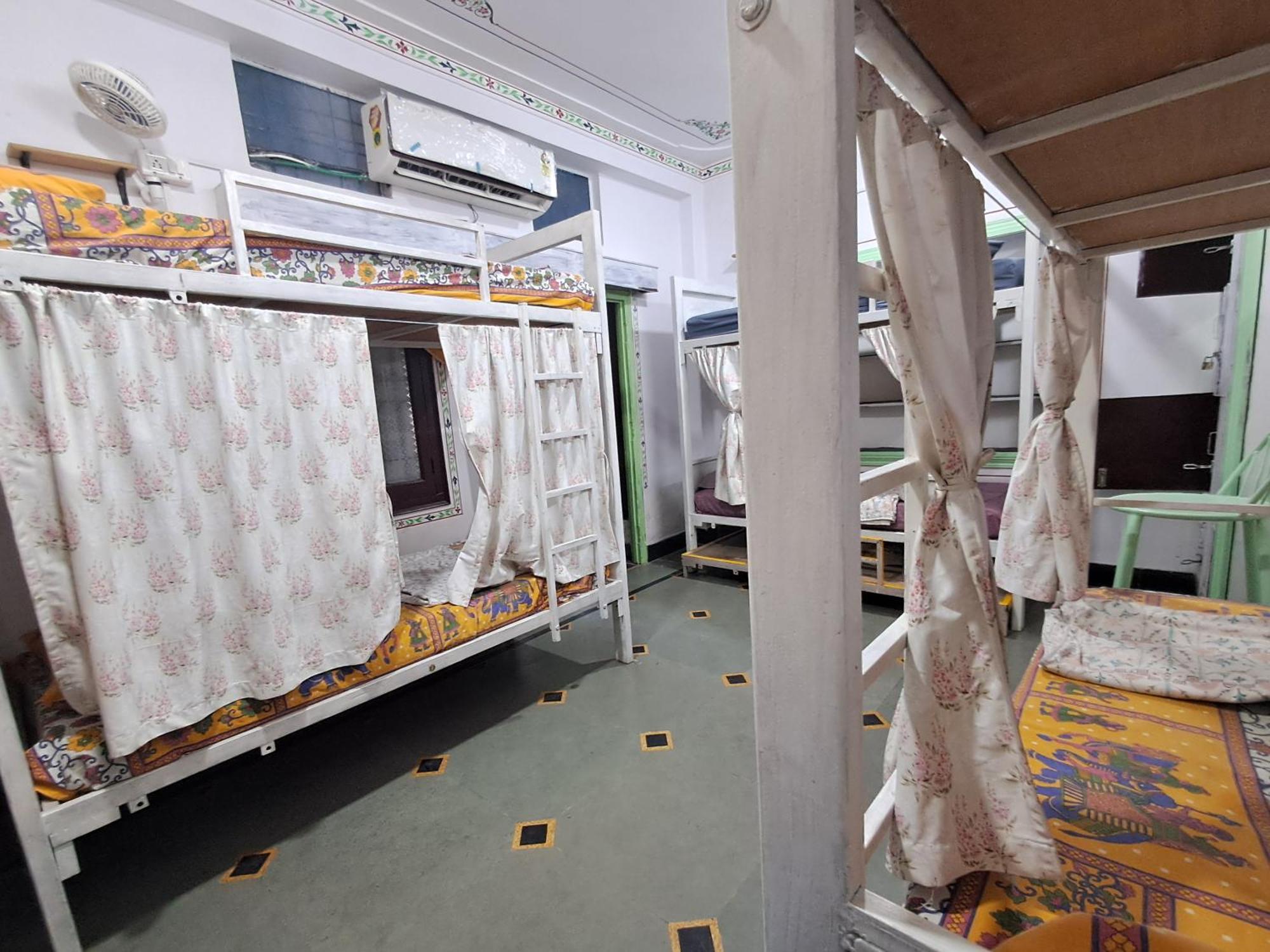 Raahi Backpacker's Hostel