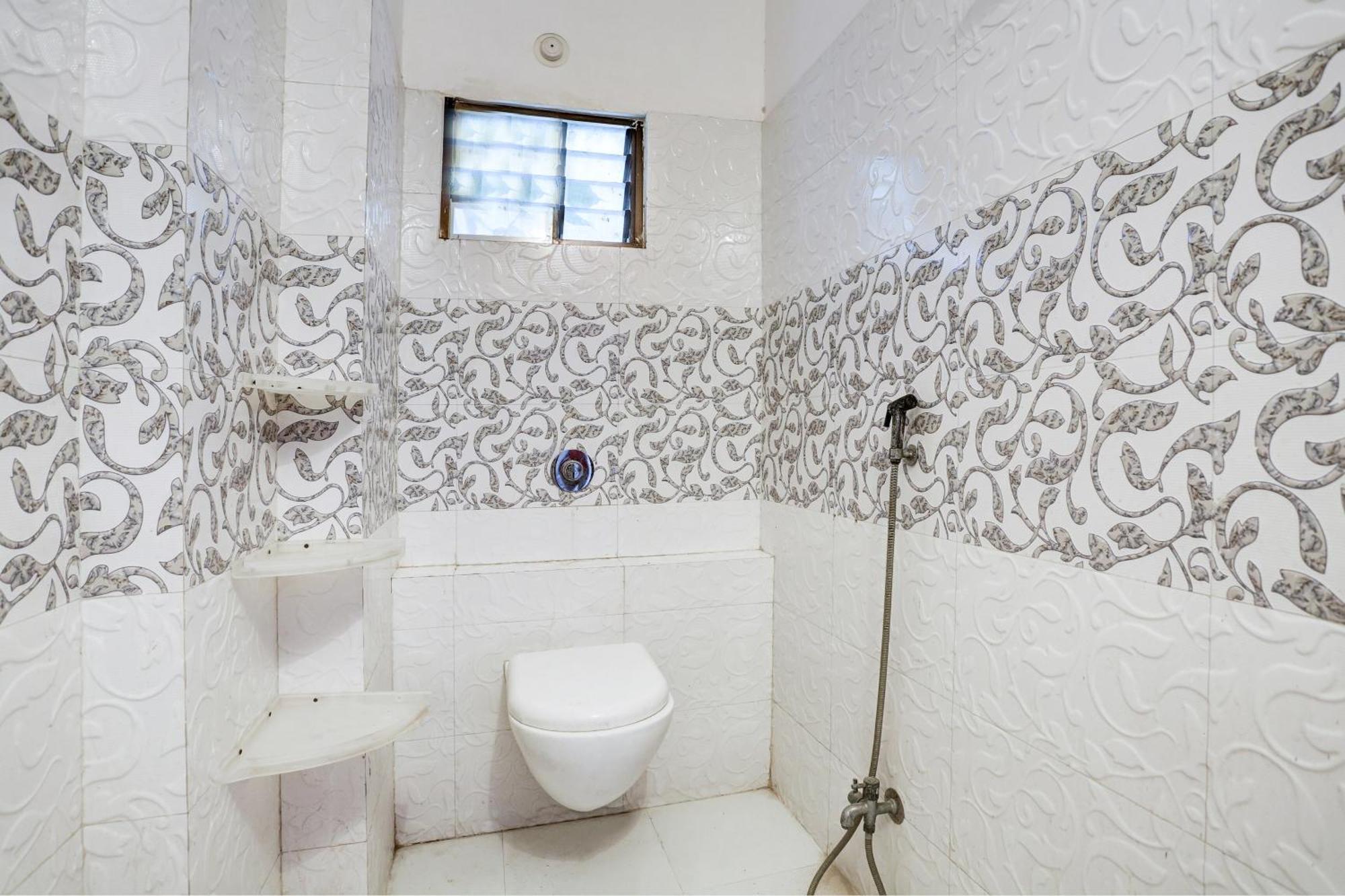 Hotel O Goverdhan 4*