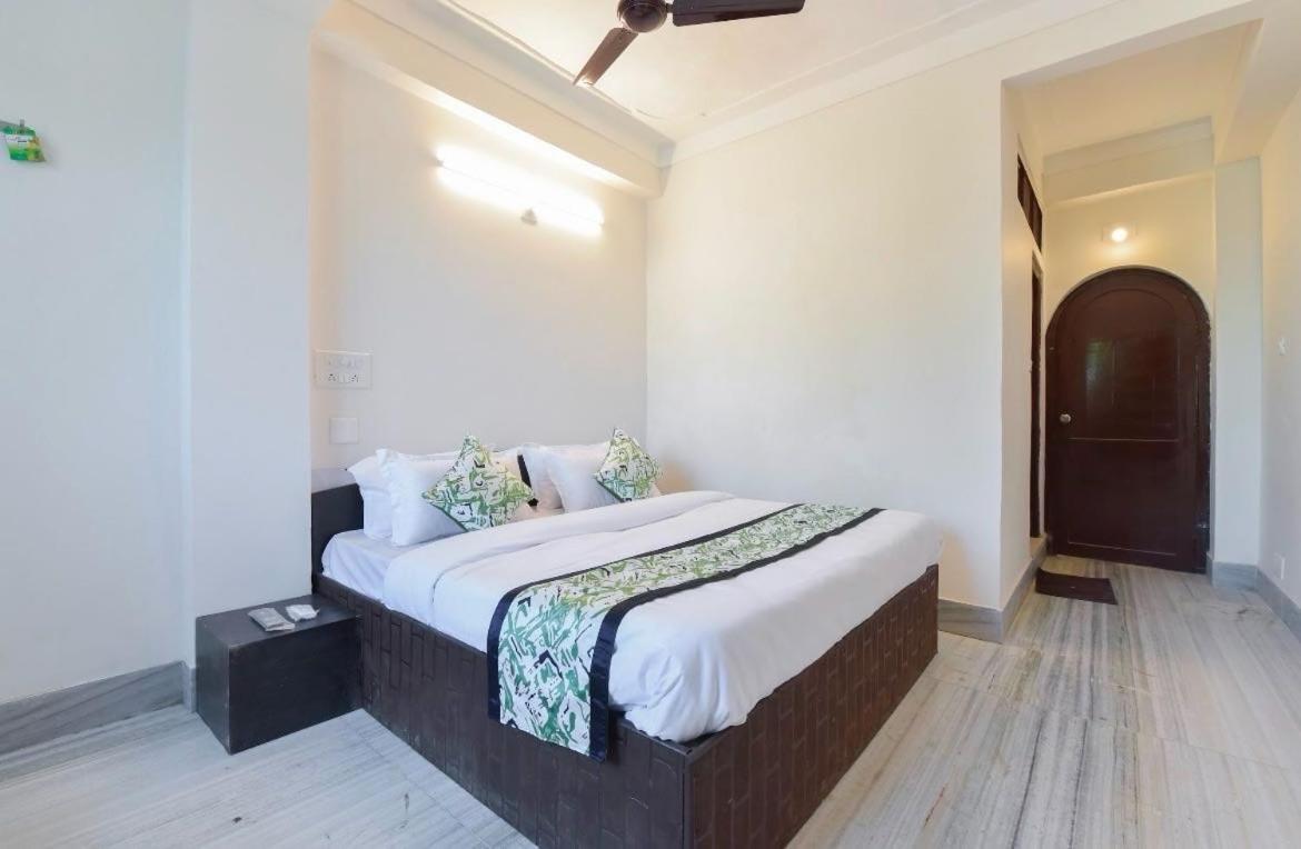 O Royal Surbhi Hotel 3*
