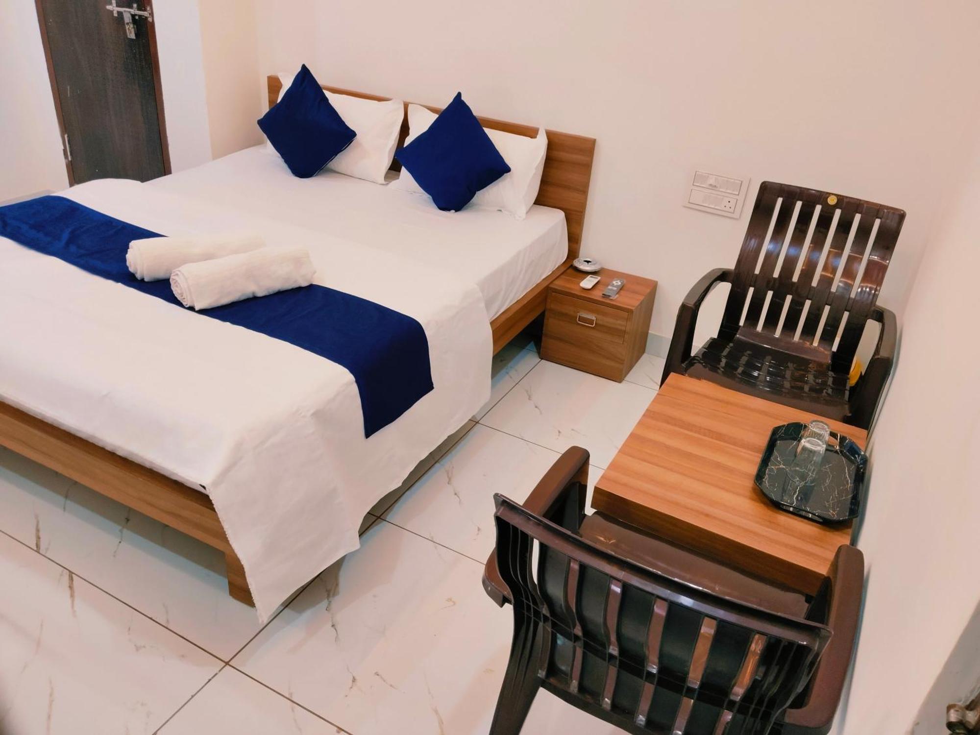 Bhavya Palace Hotel