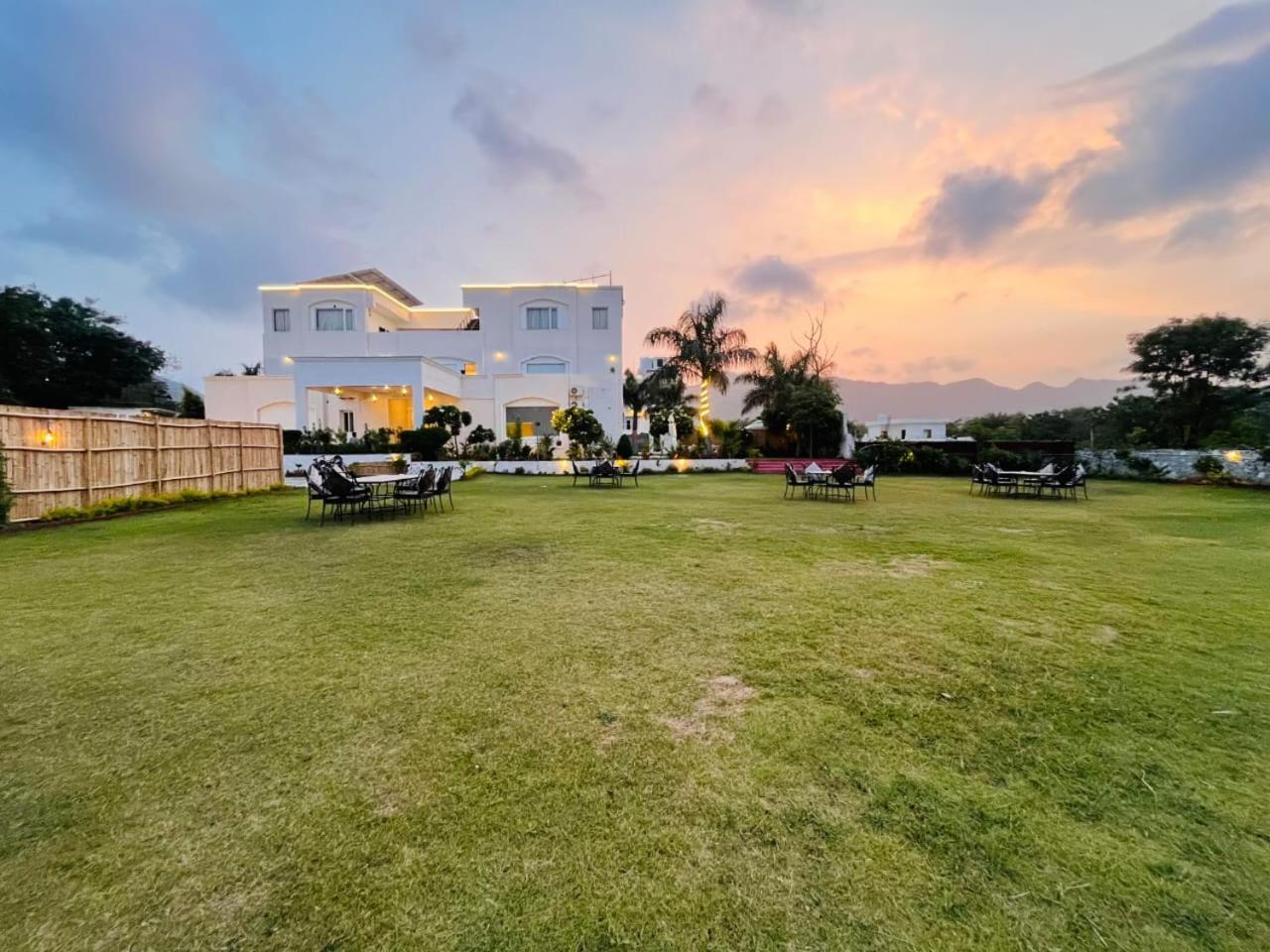 Surya Kothi Hotel 3*