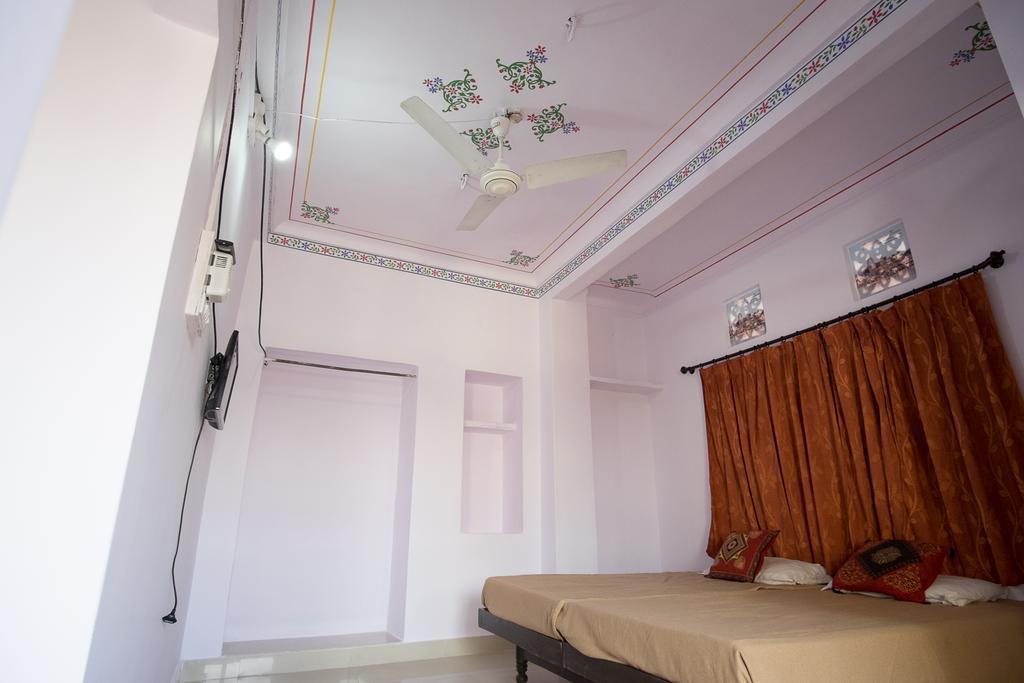 Devi Guest house 2*