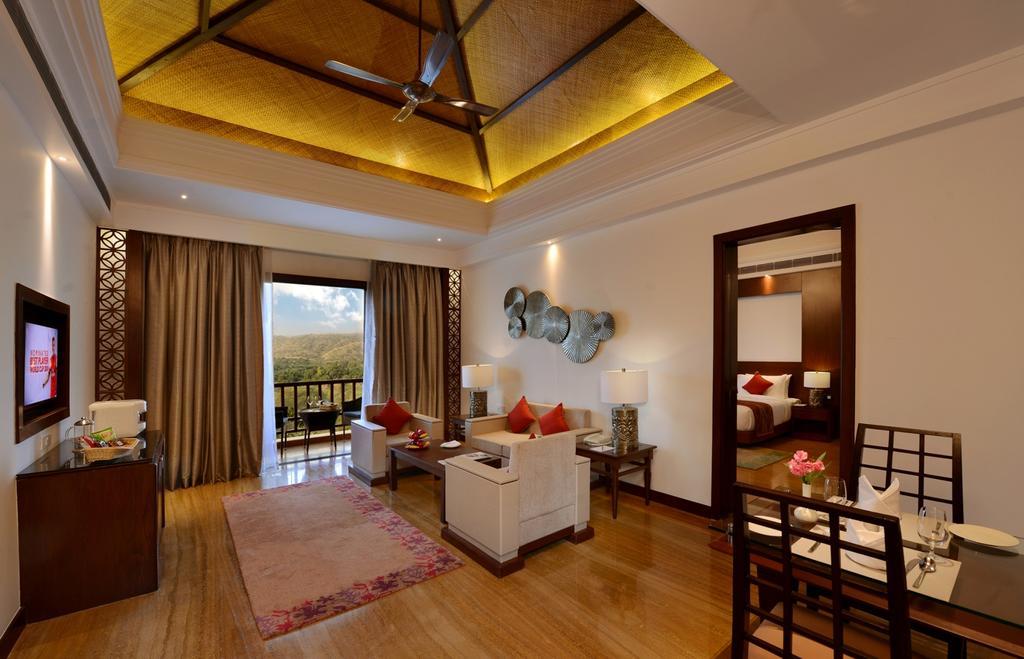 Resort The Ananta 5*