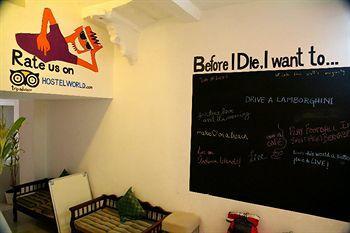 Hostel Zostel *