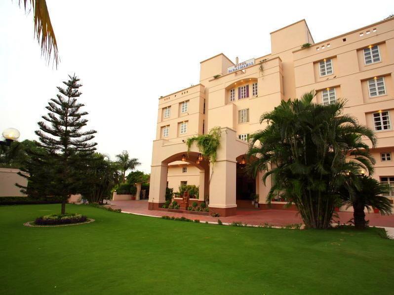 Hotel Paras Mahal