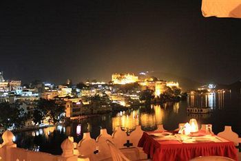 Hotel Karohi Haveli - A Heritage