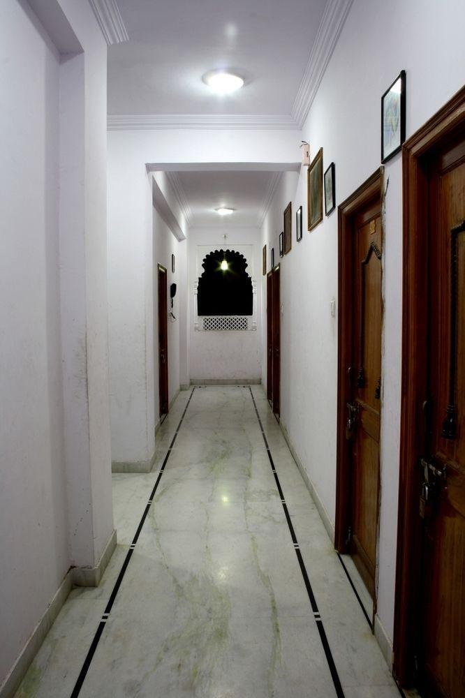 Udai Palace - Centrally Located Budget Family Hotel Udaipur