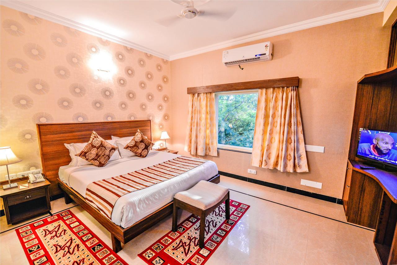 Resort Amantra Shilpi & 3*