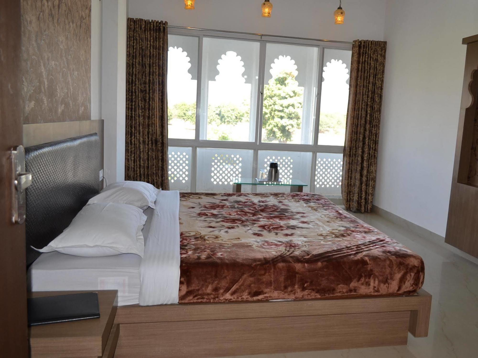 J M D Palace 2*
