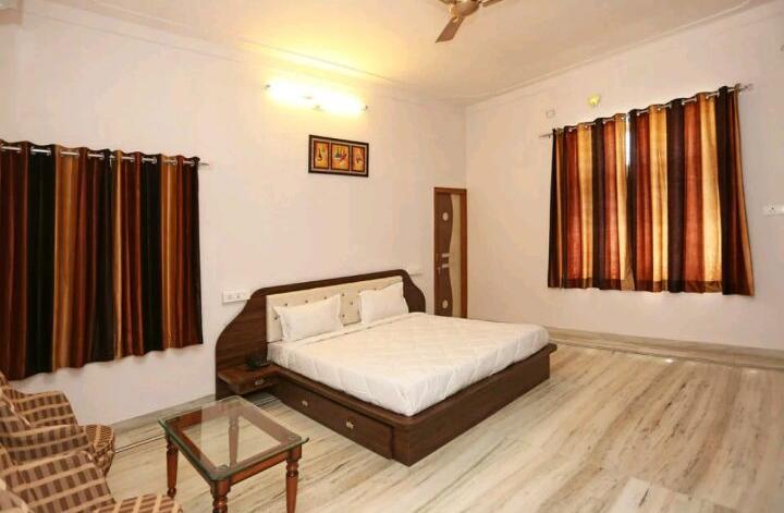 Eagle Eye 3* Udaipur