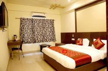 Oyo 1159 Hotel Chandra Prakash