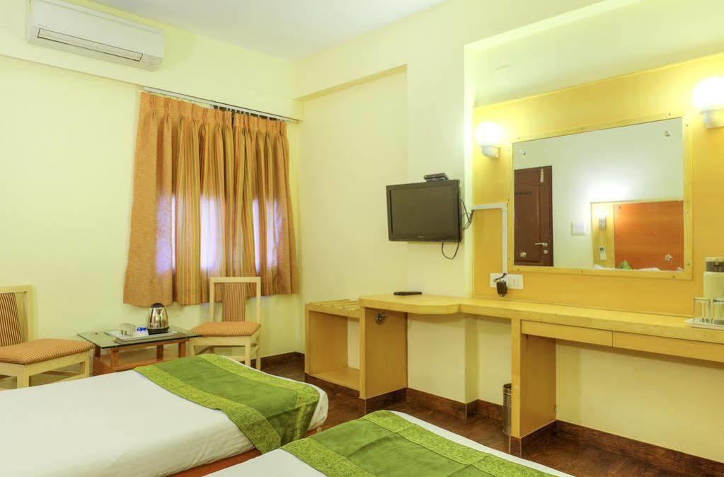 Vatika Hotel