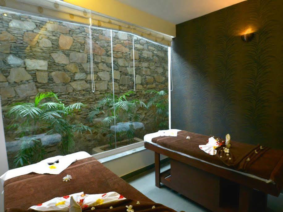 Tatsaraasa & Spa, Resort