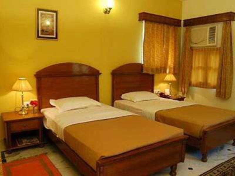 Amantra Shilpi & 3*