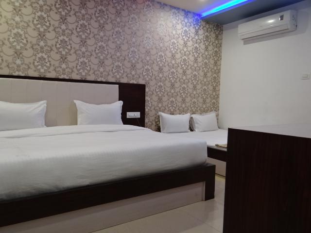 Kailash Hotel