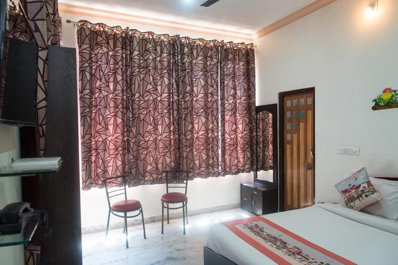 Hotel Oyo 11743 Shree Krishna 3*