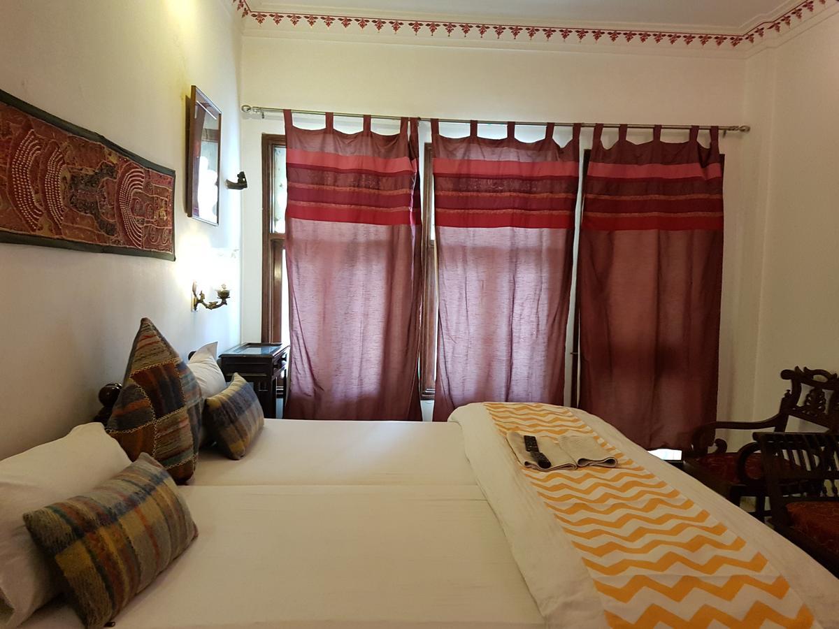 Devraj Niwas On Pichola 3*