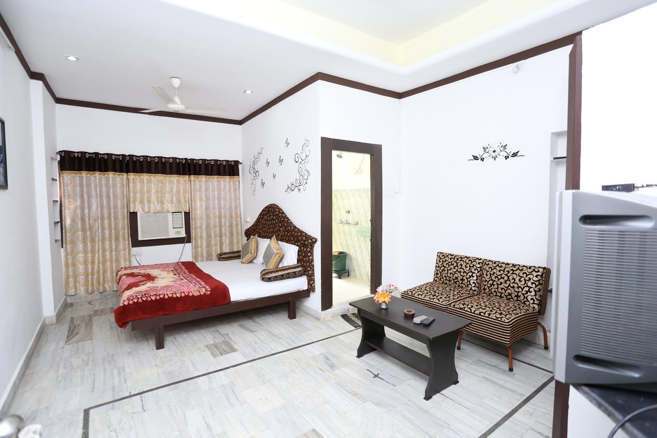 Katyani Hotel