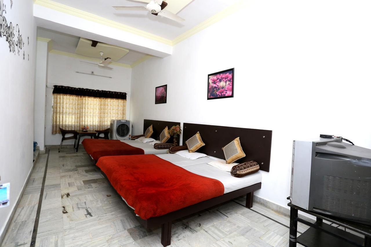 Hotel Katyani *