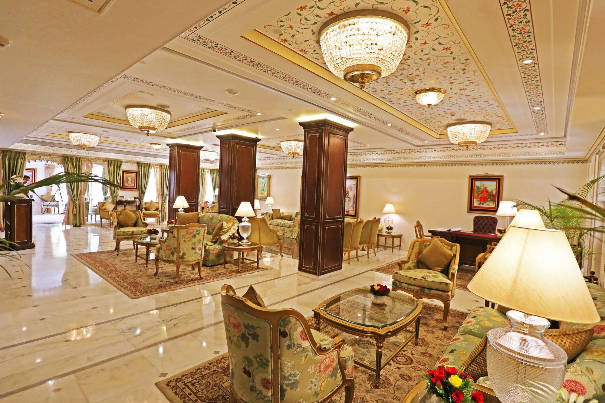 Hotel Taj Fateh Prakash Palace 5*