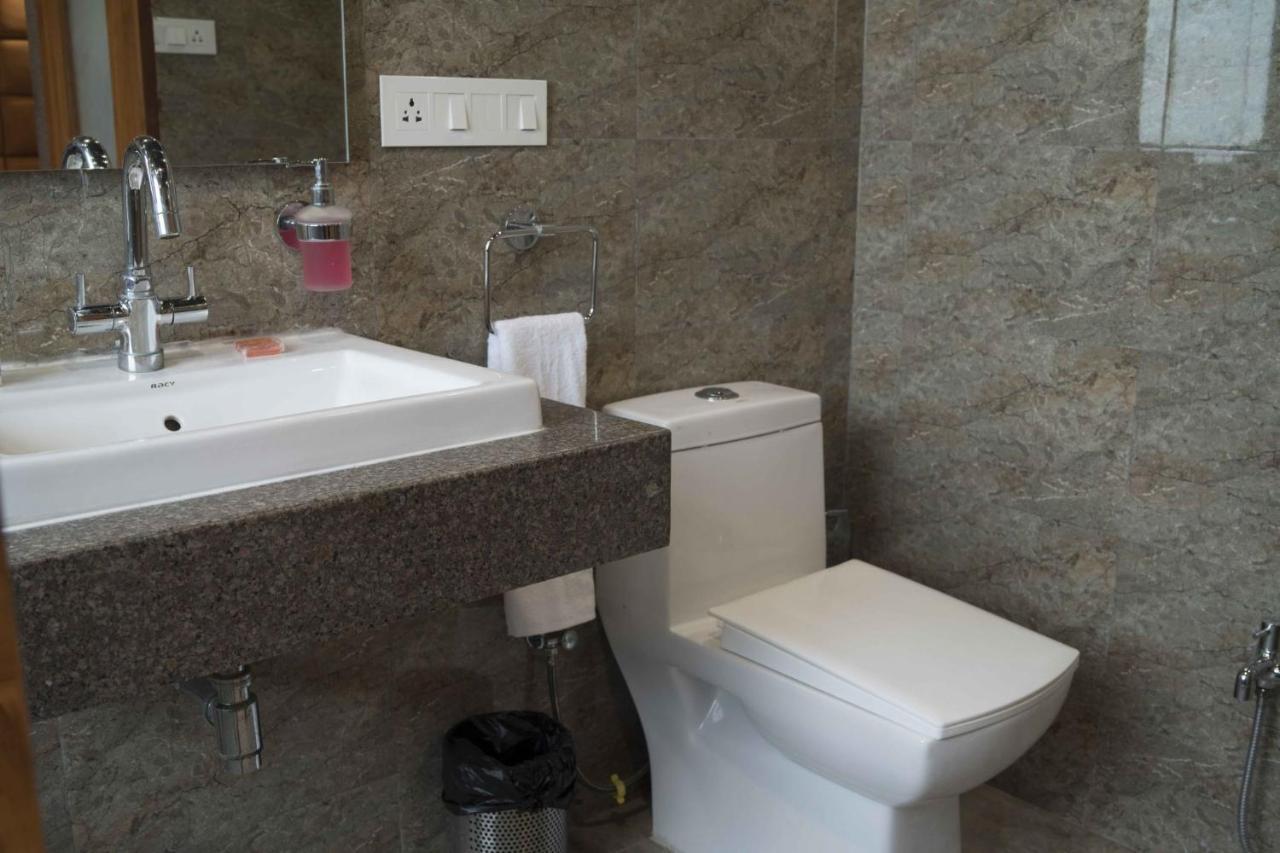 Hotel Rishika Clarks Udaipur