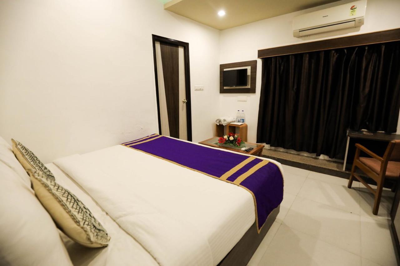 Amrit Mahal Hotel 3*