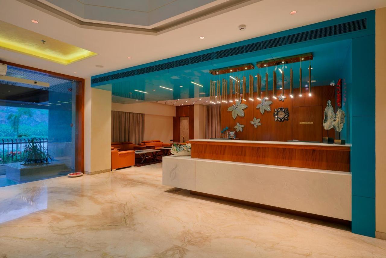 Skk Blu & 4* Udaipur