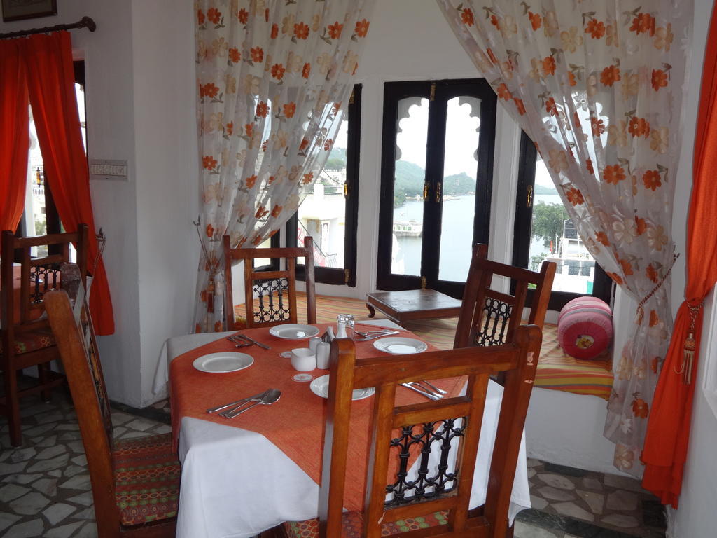 Hotel Karohi Haveli - A Heritage 3*