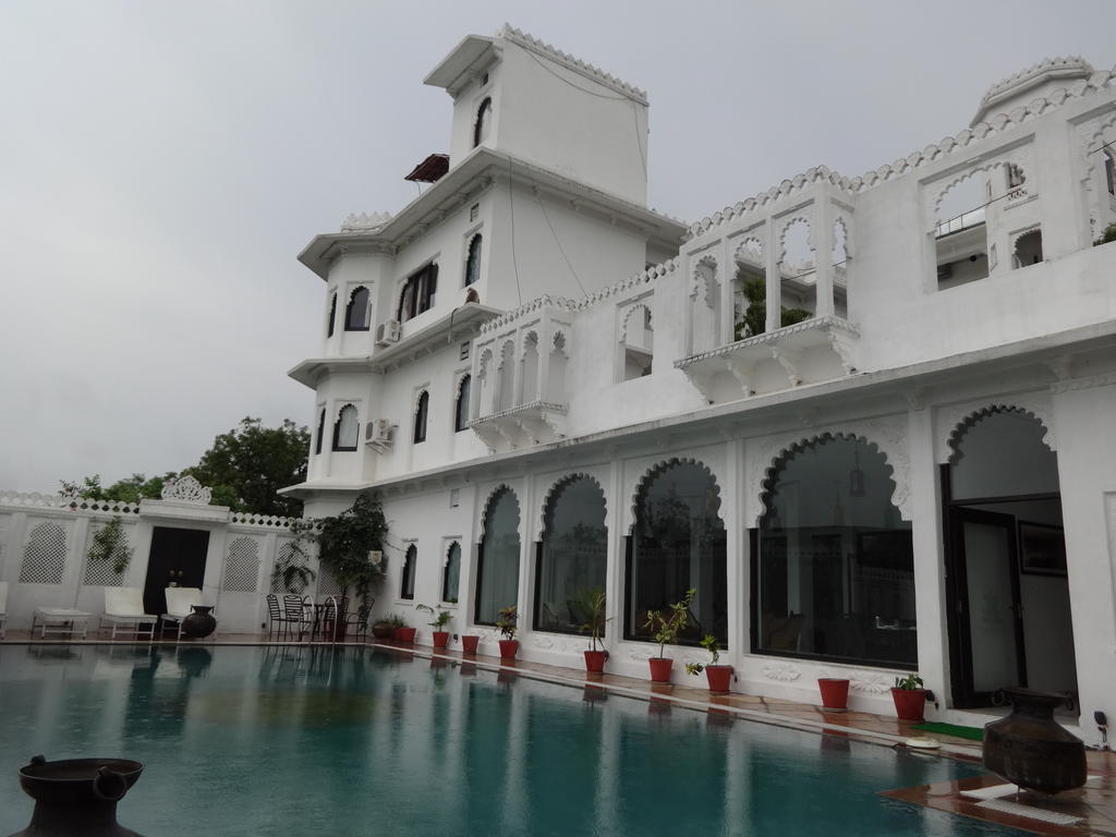 Karohi Haveli - A Heritage 3*