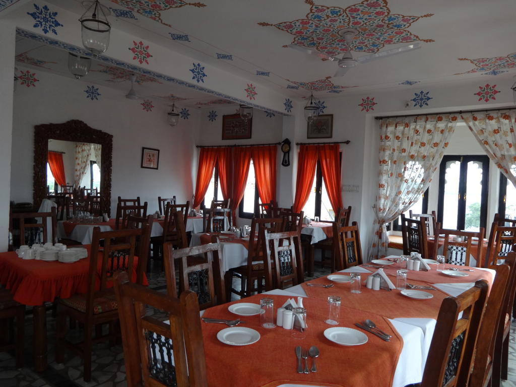 Hotel Karohi Haveli - A Heritage 3*