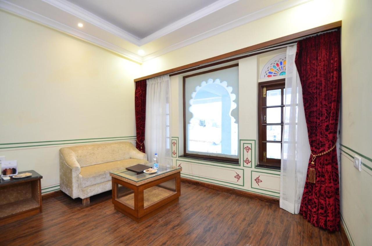 Hotel Aaram Mahal By Pachar Group Udaipur