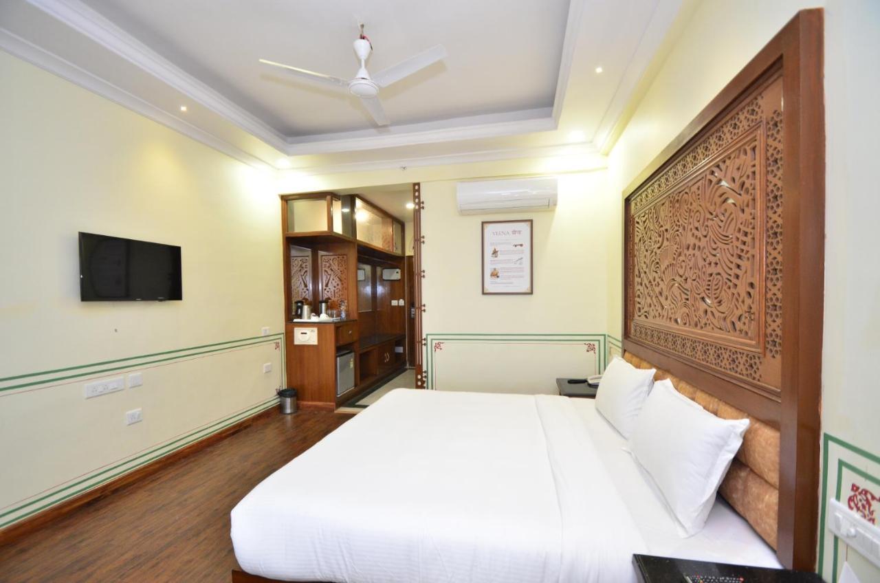 Hotel Aaram Mahal By Pachar Group 4*