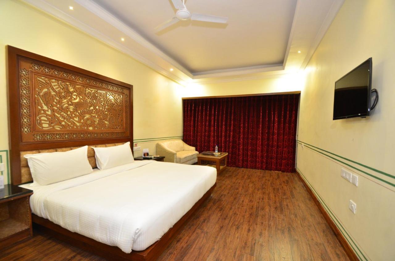 Hotel Aaram Mahal By Pachar Group
