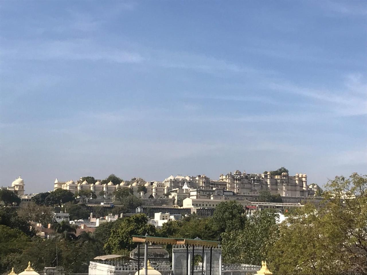 Mahendra Prakash Hotel