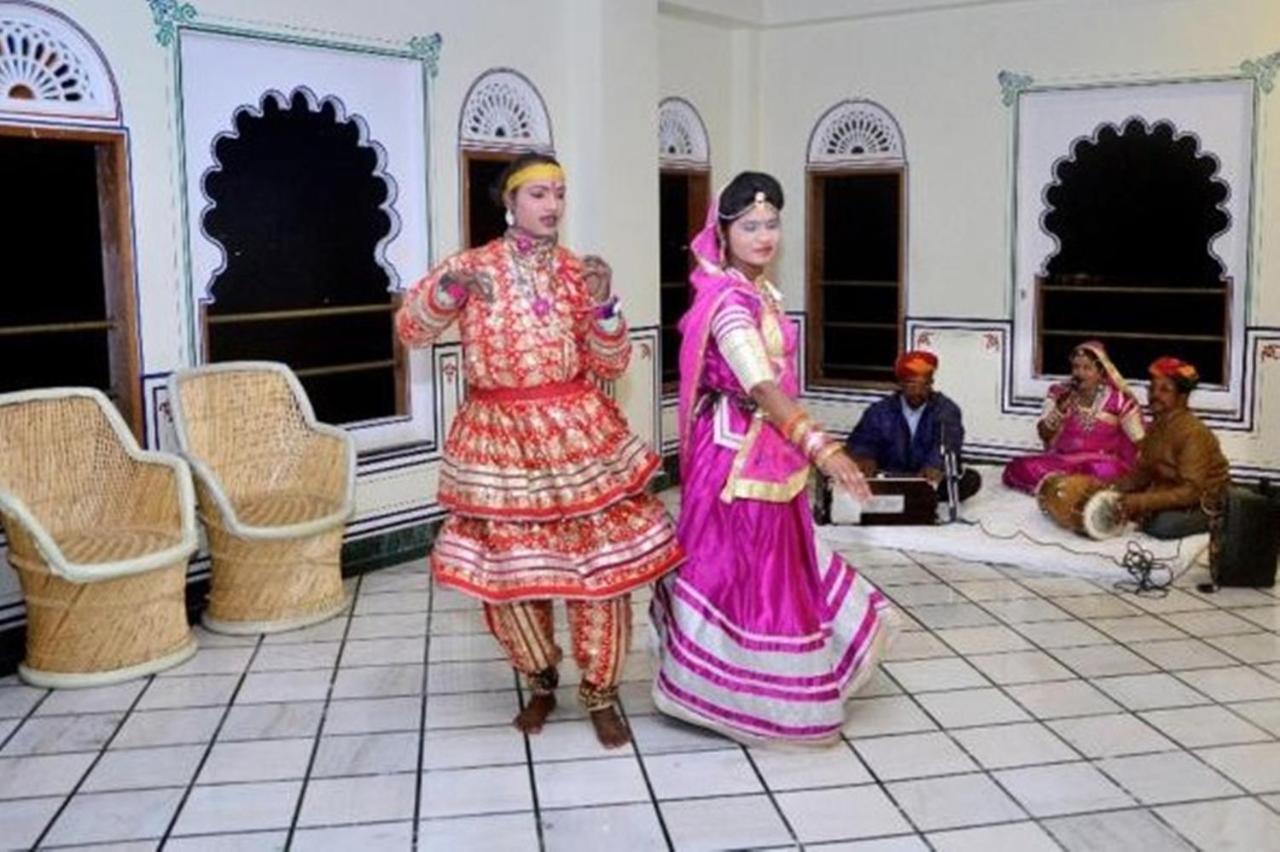 Hotel Aaram Mahal By Pachar Group