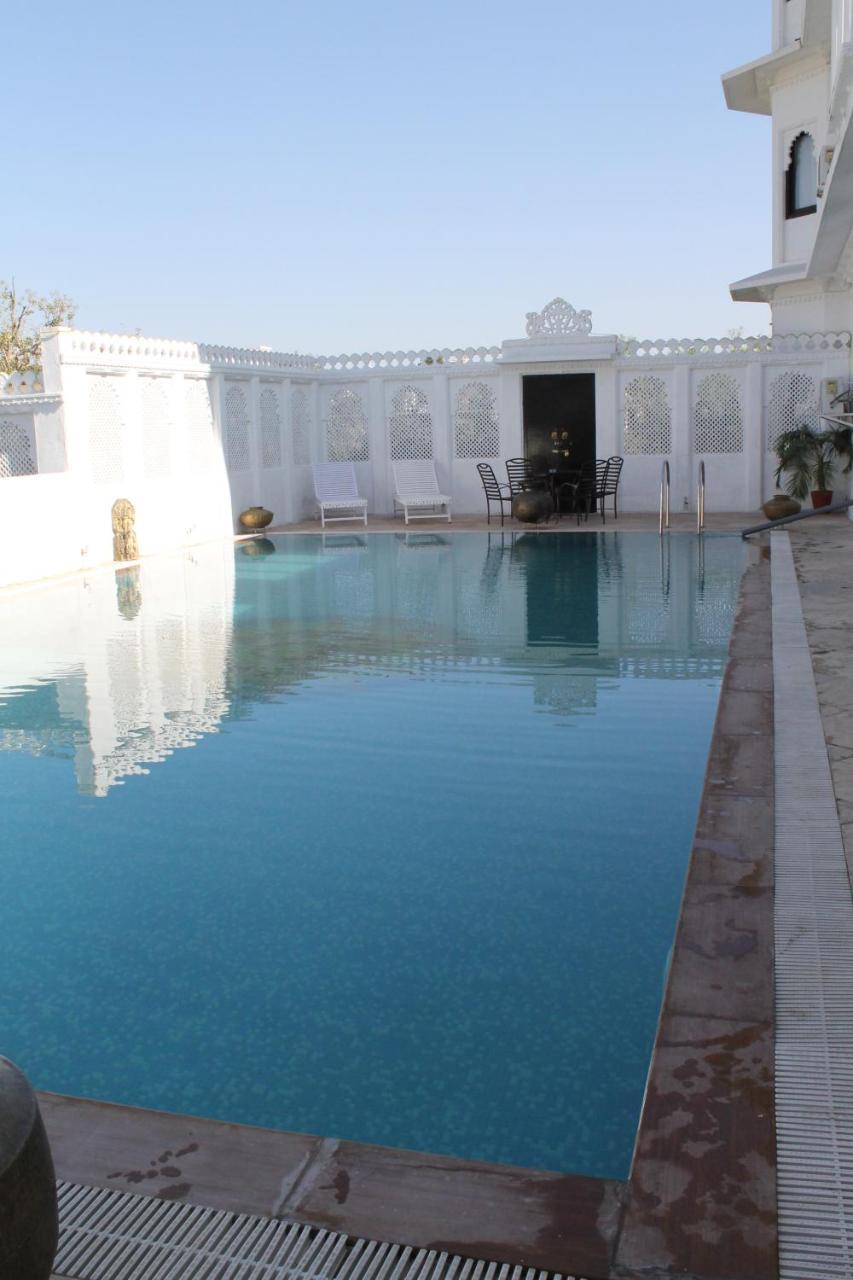 Hotel Karohi Haveli - A Heritage 3*