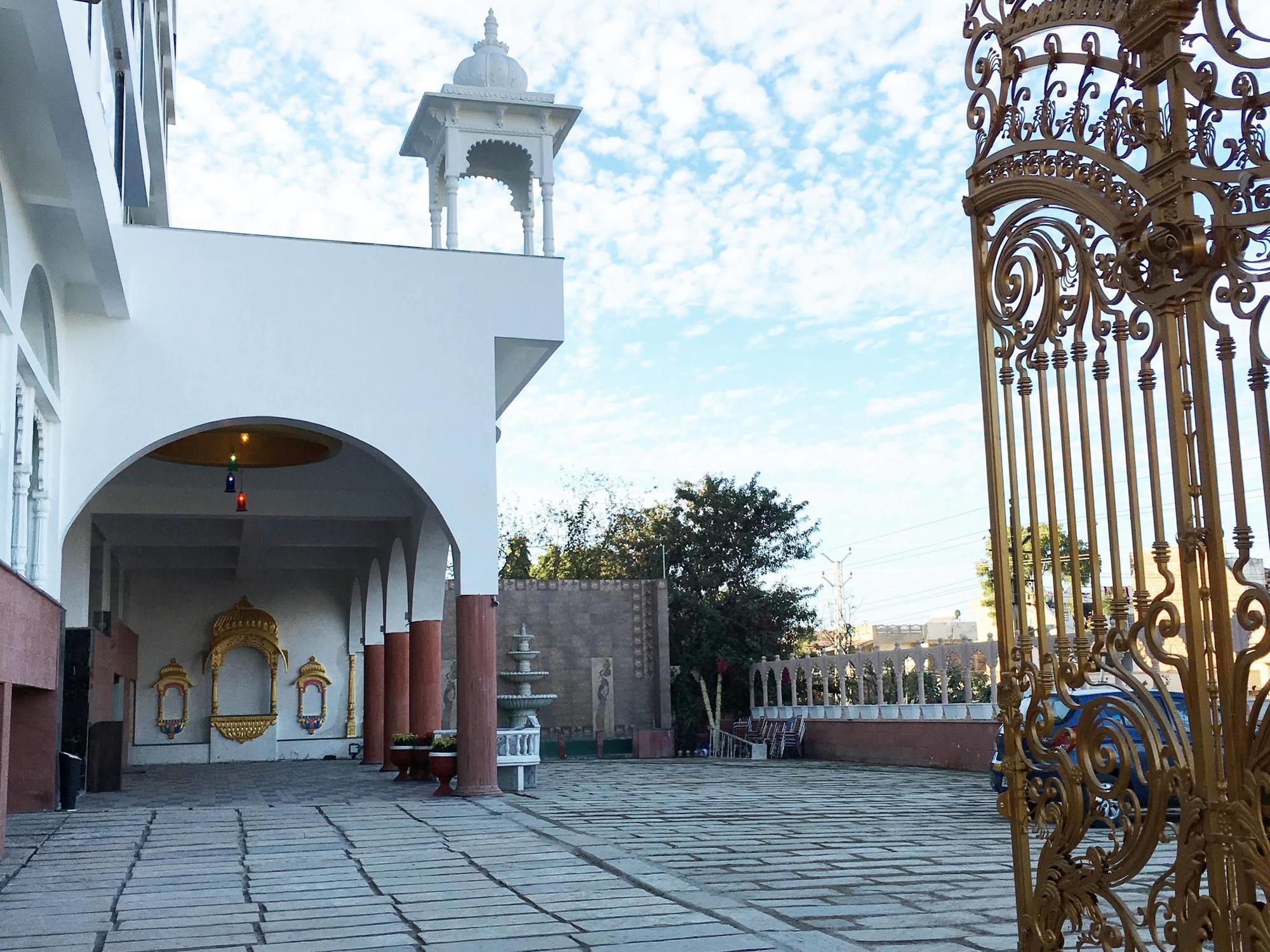 Mewargarh By Red Lion S Hotel