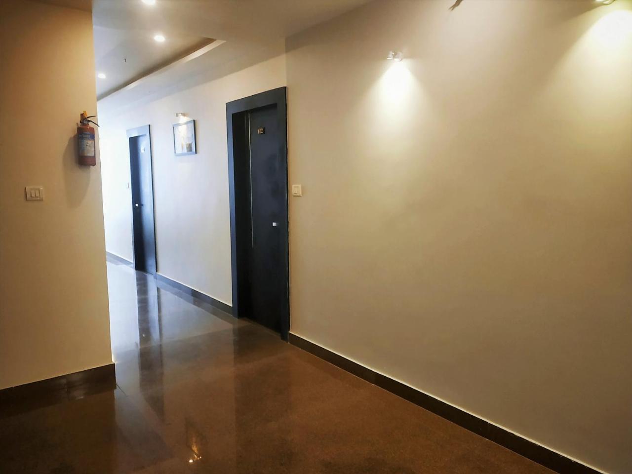 Suryansh Hotel 2*