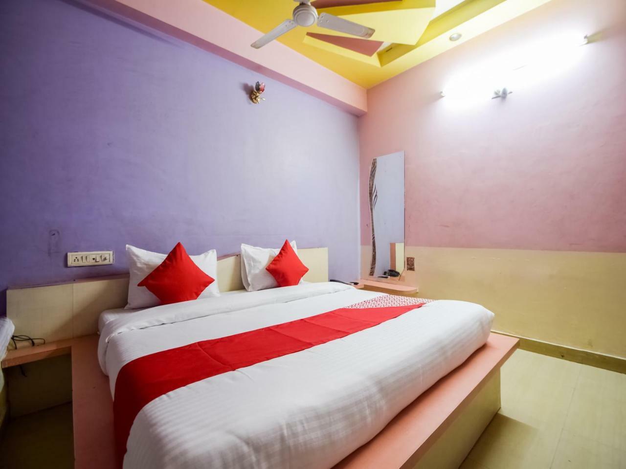 Palak Palace Hotel 3*