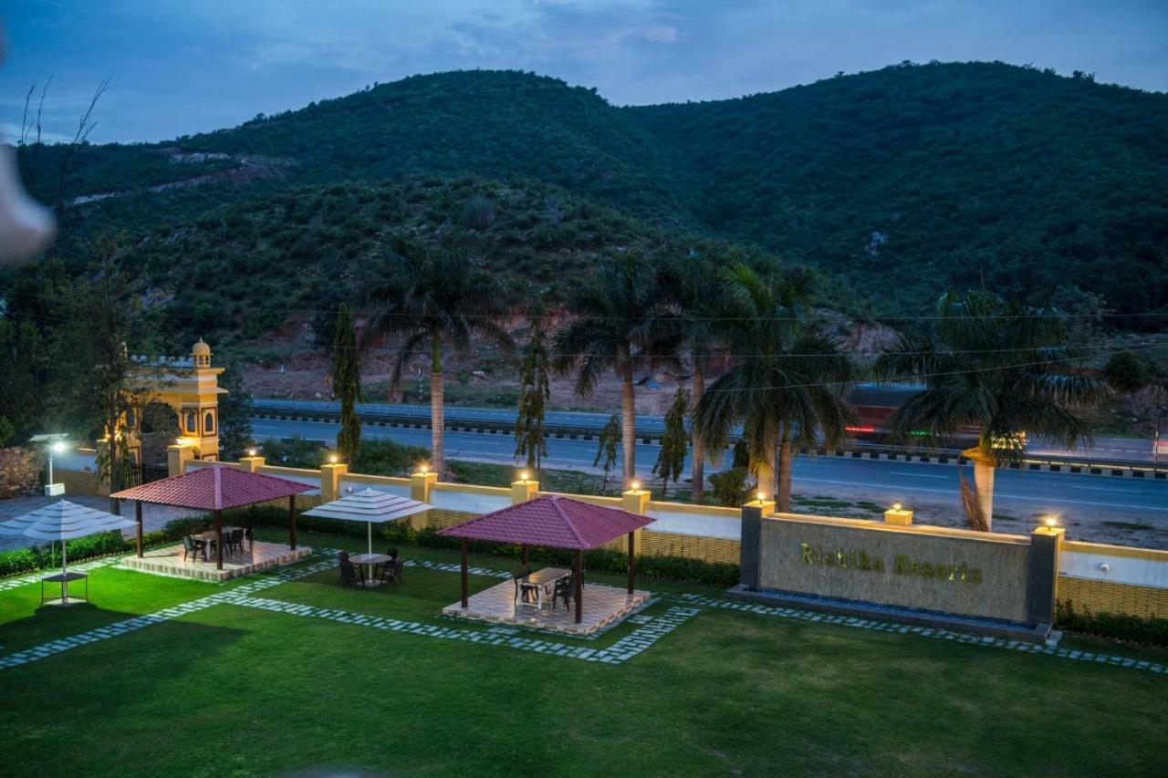 Hotel Rishika Clarks