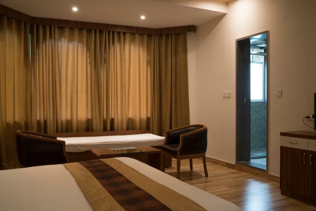 Rishika Clarks Udaipur