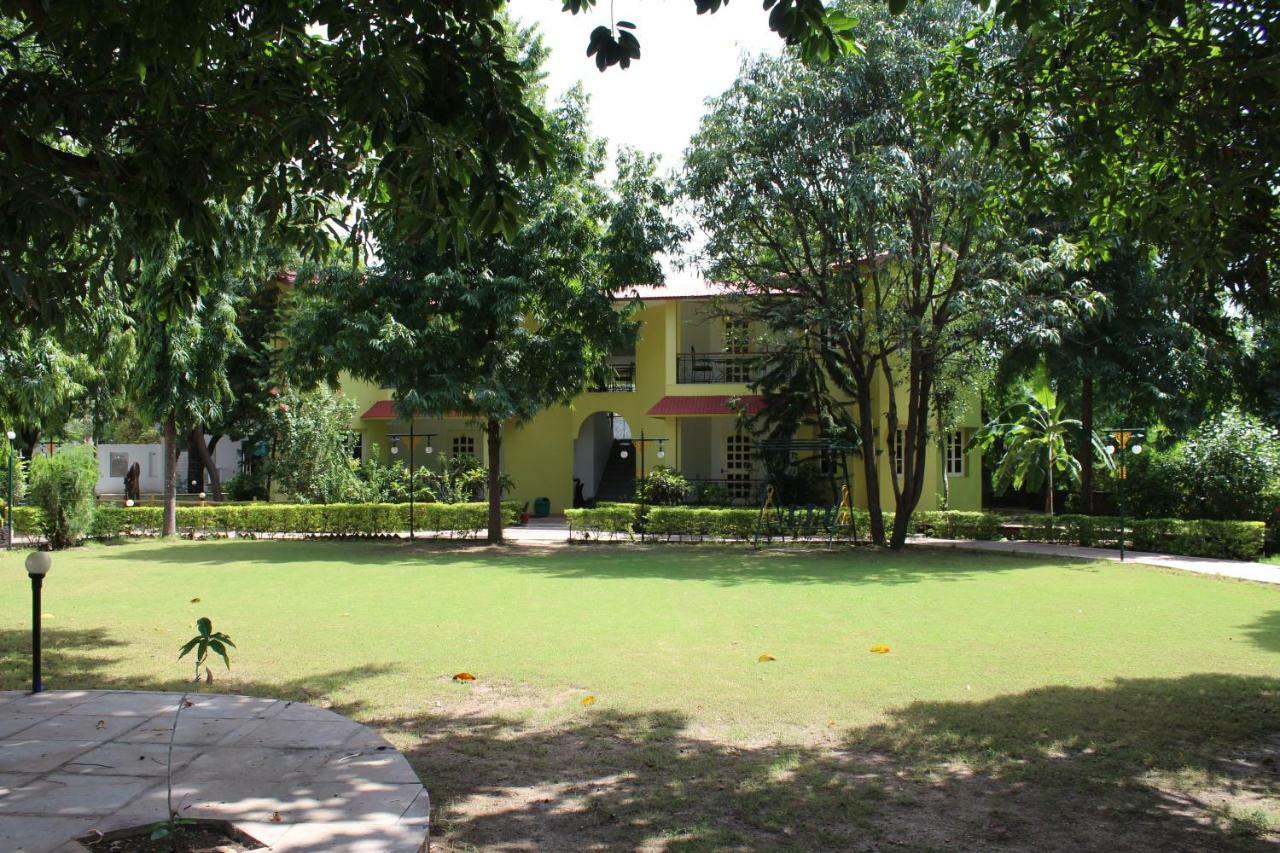 Resort Amantra Shilpi &