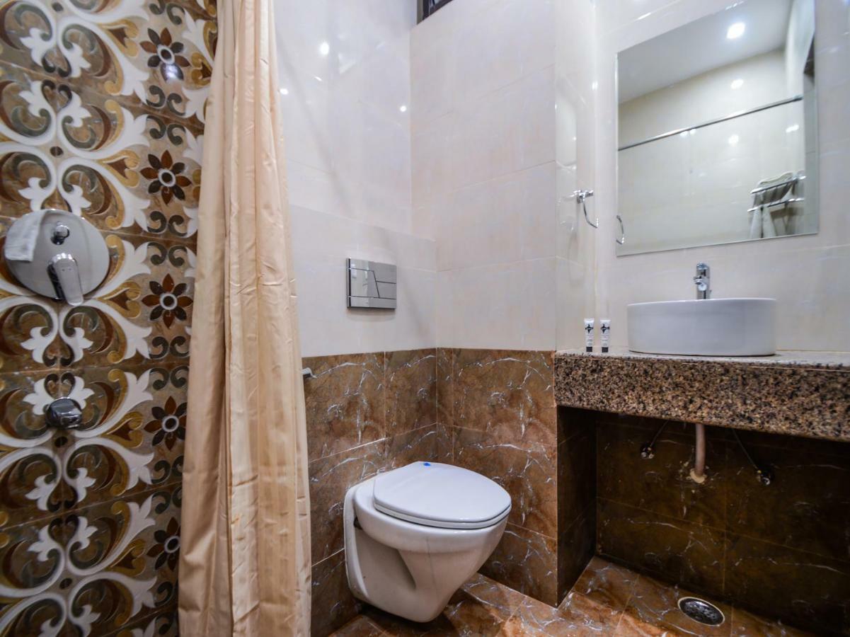 Capital O 35703 Sarovar Grand 3* Udaipur